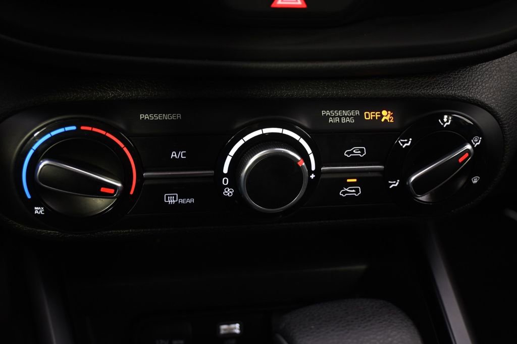 Used 2025 Kia Soul LX w/ LX Technology Package FWD image 29