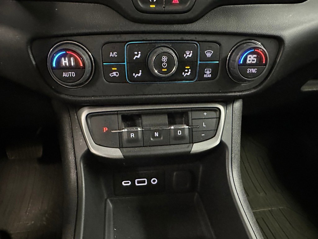 Certified 2022 GMC Terrain SLE w/ Driver Convenience Package image 14