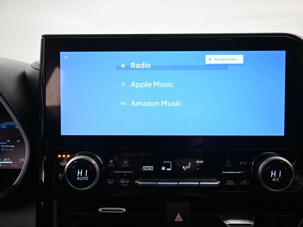 Used 2023 Toyota Highlander Limited image 15