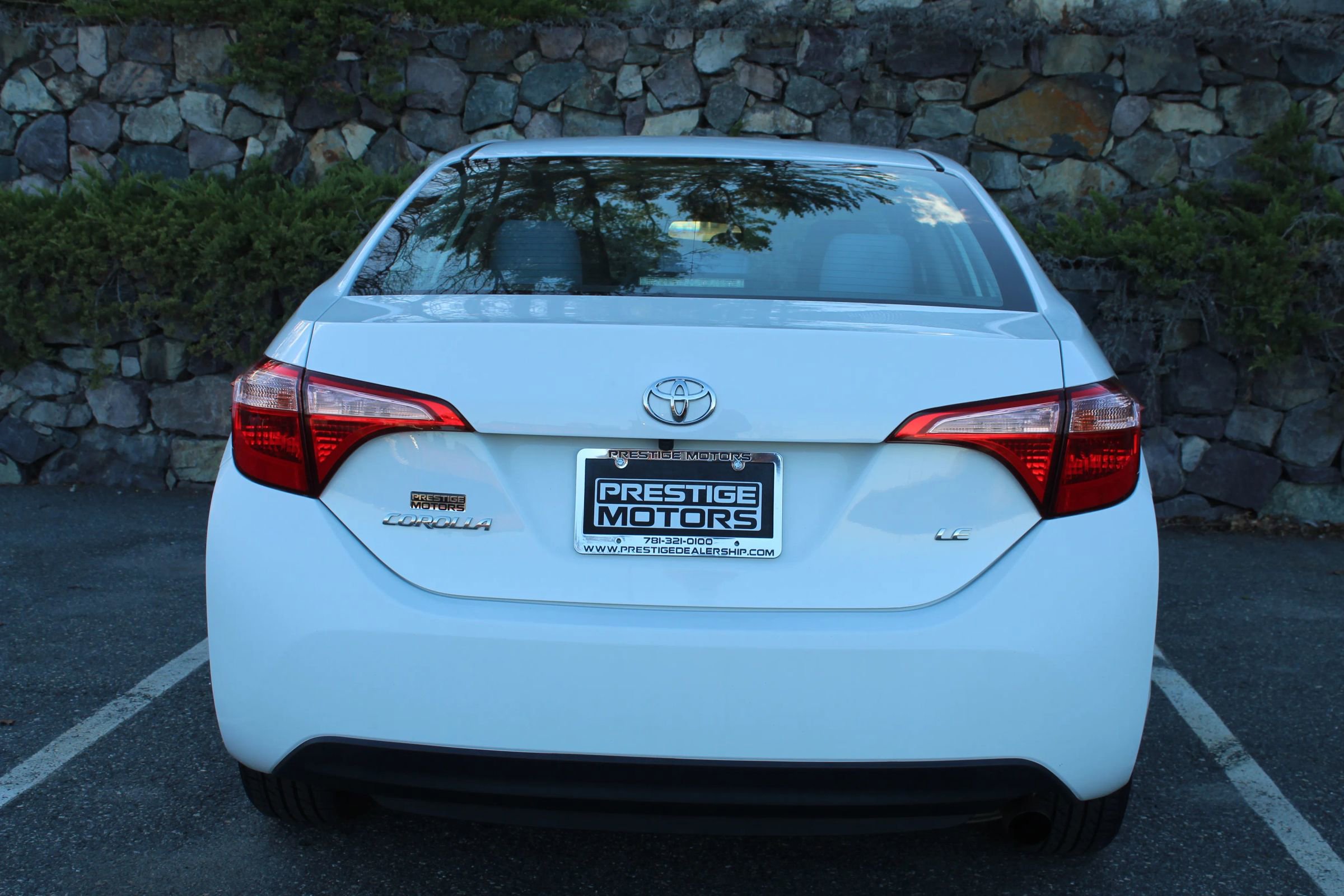 Used 2018 Toyota Corolla LE FWD image 8