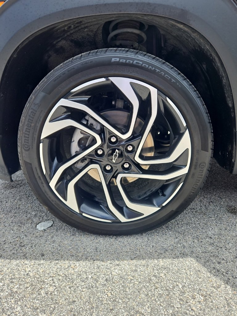Used 2025 Chevrolet TrailBlazer RS w/ Convenience Package FWD image 9