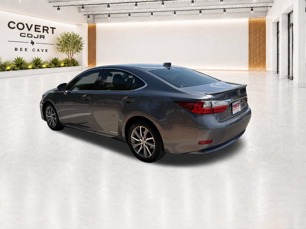 Used 2016 Lexus ES 300h w/ Luxury Package w/Wood Trim FWD image 9
