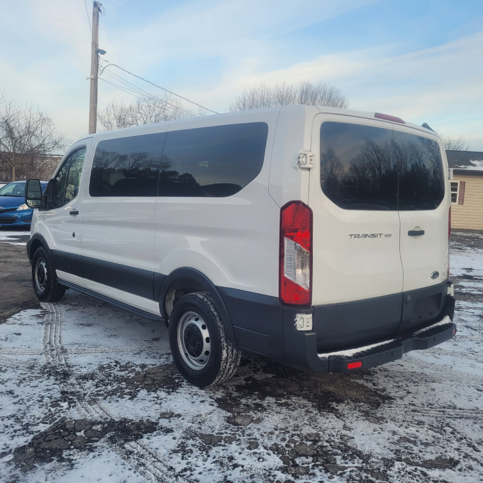 Used 2016 Ford Transit 150 XL image 6