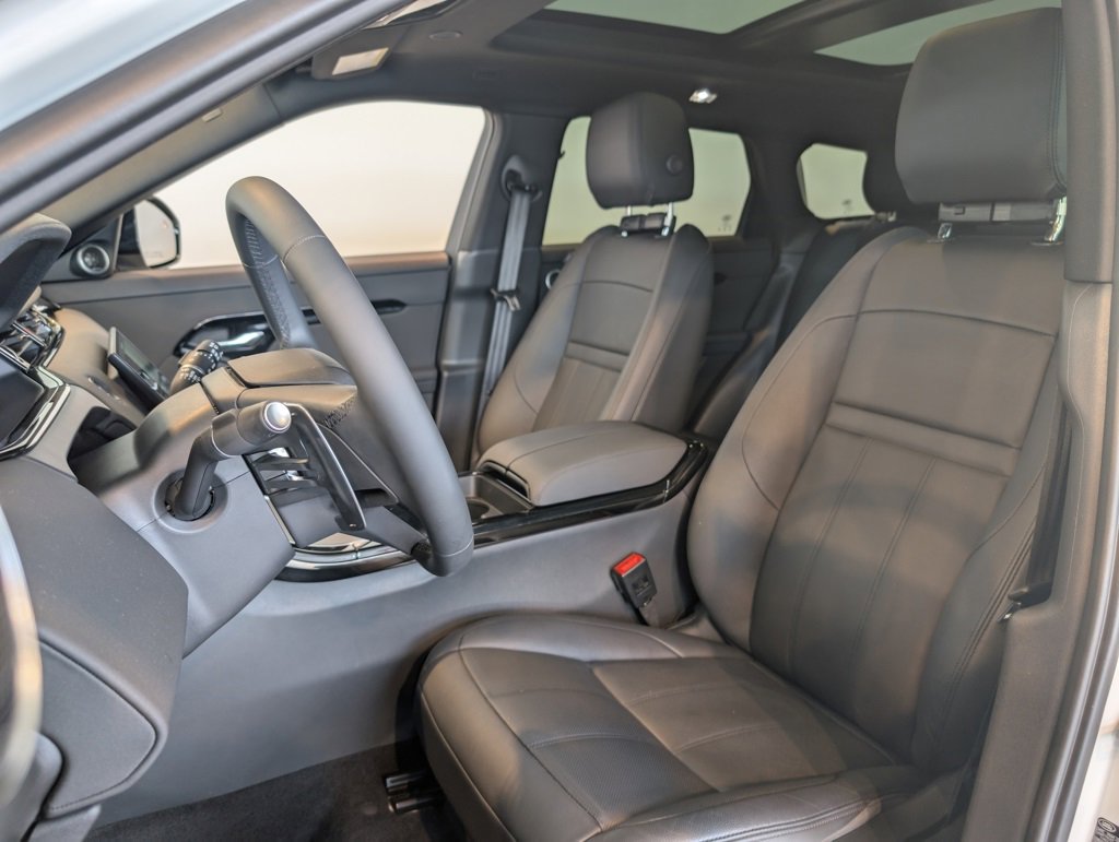 Used 2025 Land Rover Range Rover Evoque S image 14