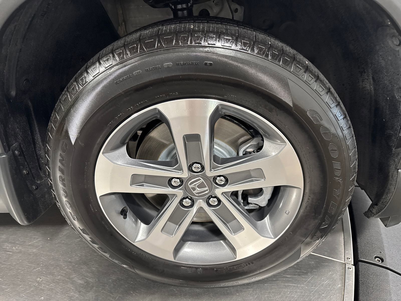Used 2025 Honda Pilot EX-L image 14
