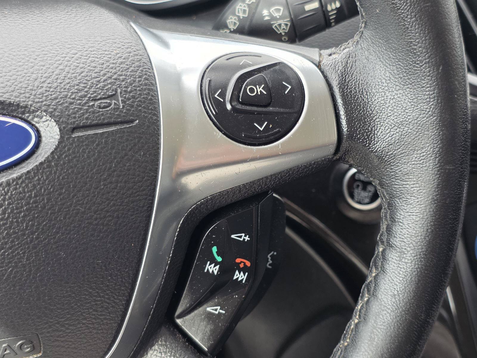 Used 2018 Ford C-MAX Titanium FWD image 12