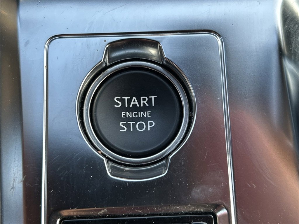 Used 2024 Jaguar F-PACE R-Dynamic S image 32