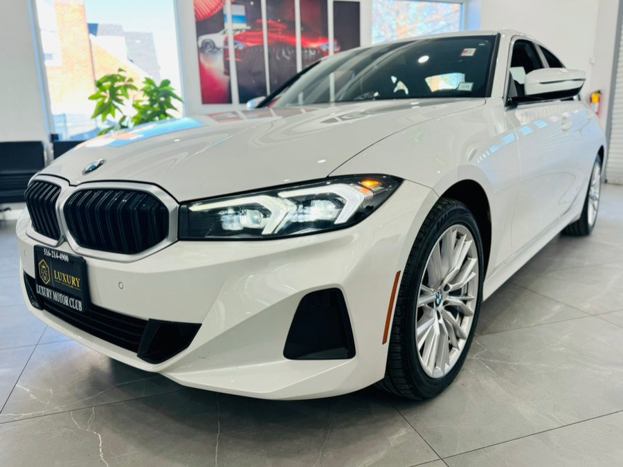 Used 2024 BMW 330i xDrive 330i xDrive Sedan image 3