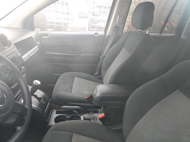 Used 2016 Jeep Compass Sport w/ Power Value Group AWD/4WD image 4