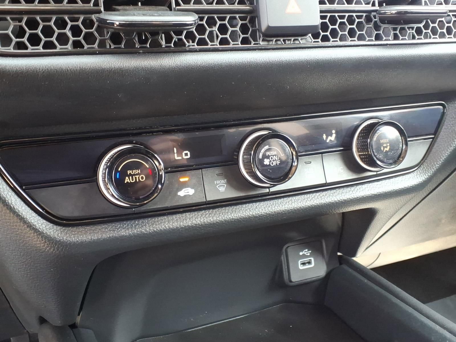 Used 2023 Honda HR-V LX image 17