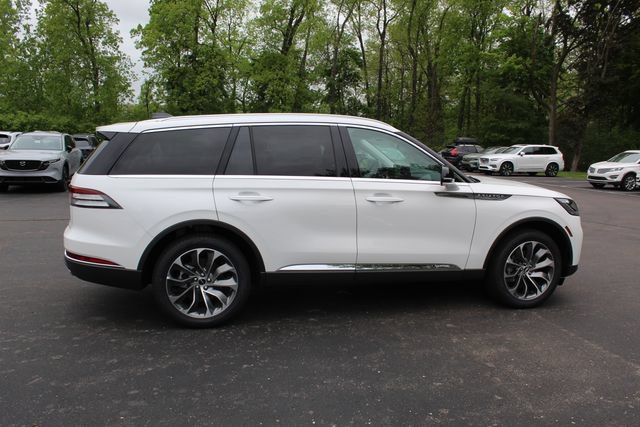 New 2026 Lincoln Aviator Reserve AWD/4WD image 2