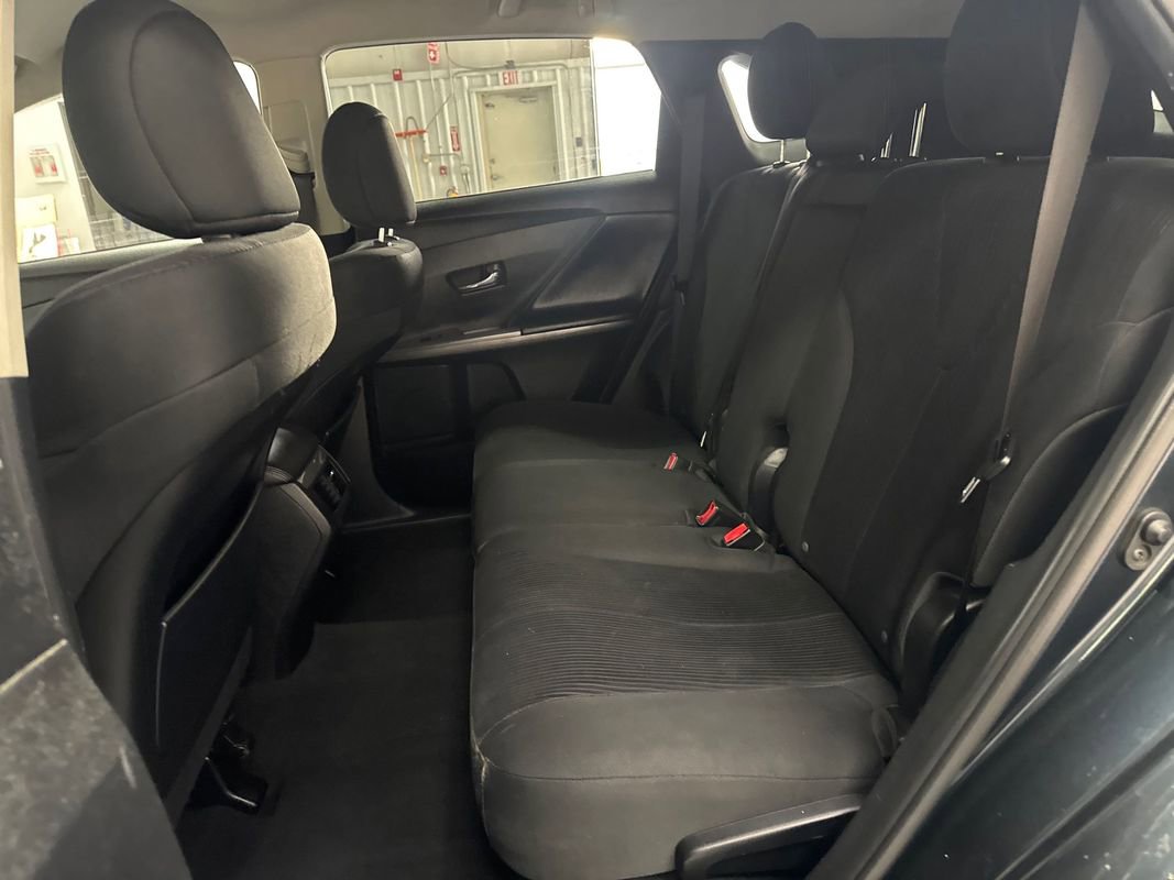 Used 2014 Toyota Venza LE w/ LE Convenience Package image 17