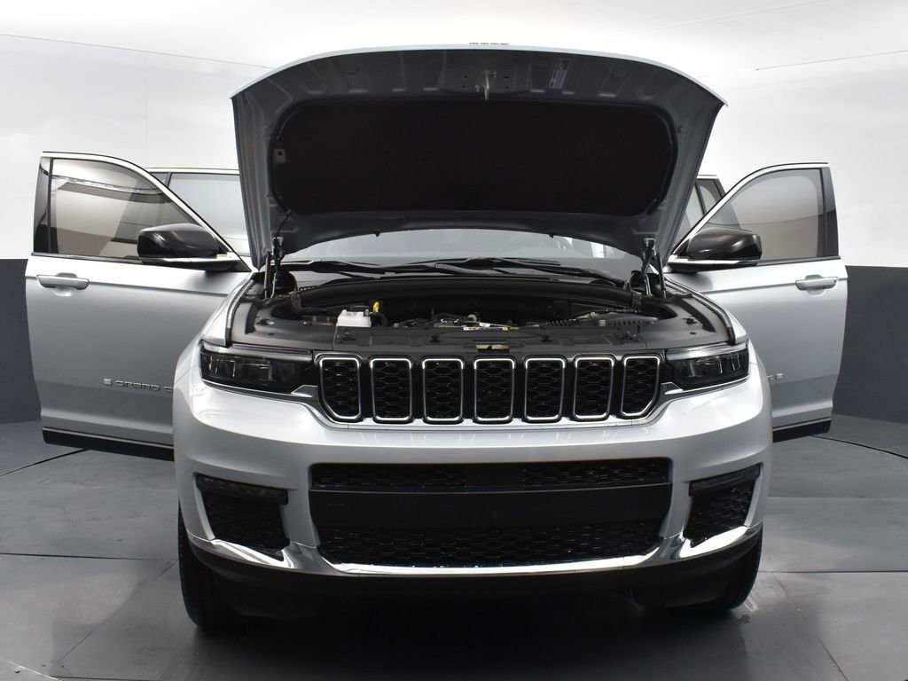Used 2024 Jeep Grand Cherokee L Limited w/ Trailer Tow Package AWD/4WD image 56