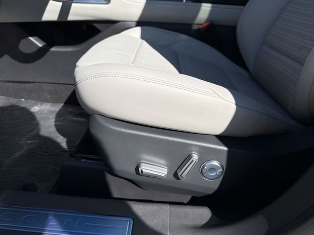 New 2026 Lincoln Nautilus Reserve AWD/4WD image 12