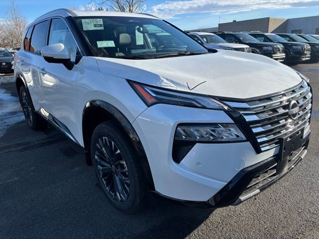 New 2026 Nissan Rogue Platinum w/ Tech Package AWD/4WD image 3