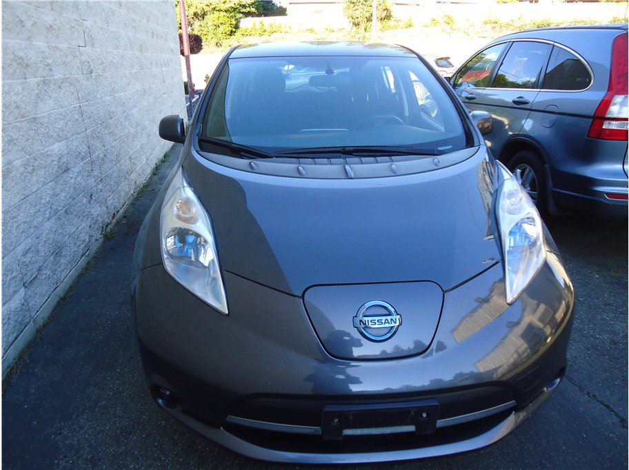 Used 2013 Nissan Leaf S w/ Charger Pkg FWD image 2