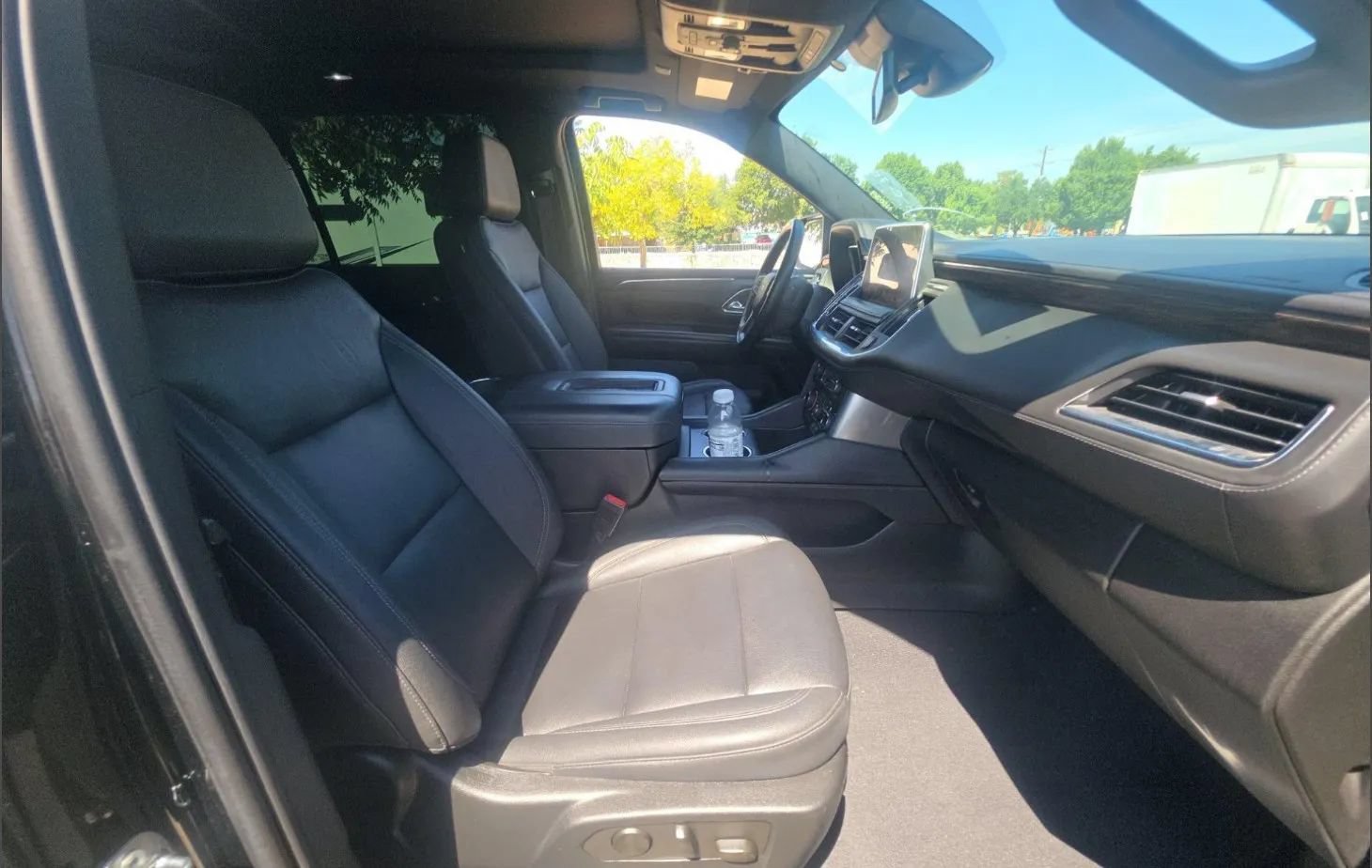 Used 2023 Chevrolet Suburban LT w/ LT Signature Package RWD image 56
