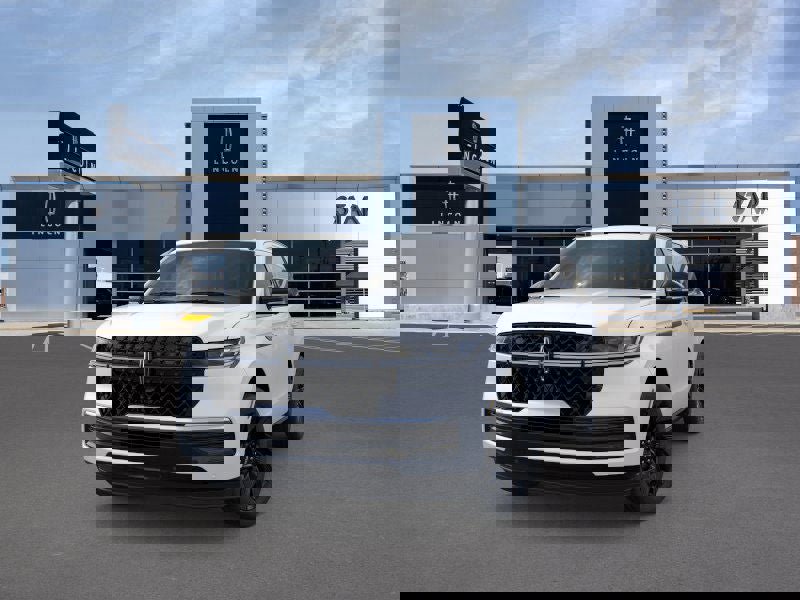 New 2026 Lincoln Navigator Reserve w/ Jet Appearance Package image 2