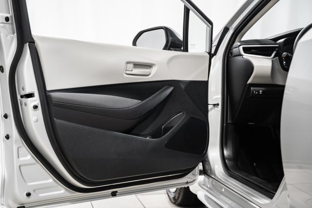 Used 2024 Toyota Corolla LE image 28