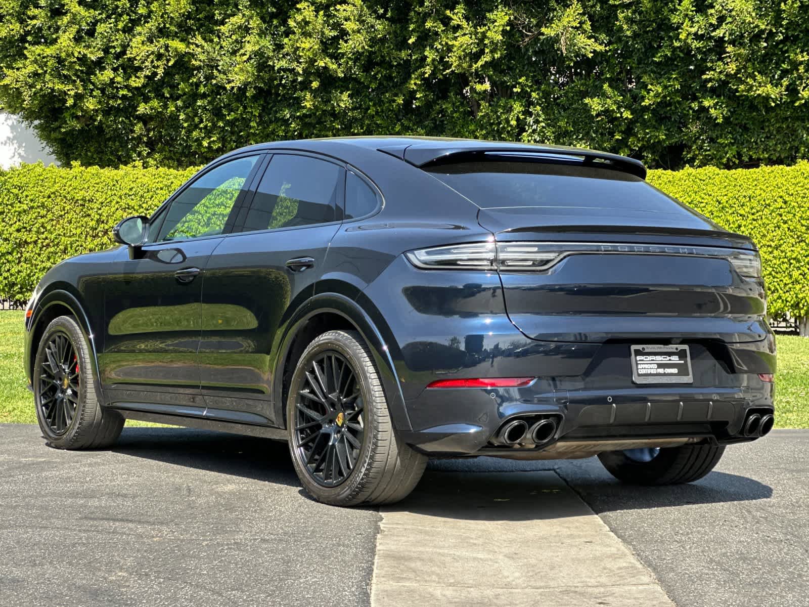 Certified 2023 Porsche Cayenne GTS AWD/4WD image 3