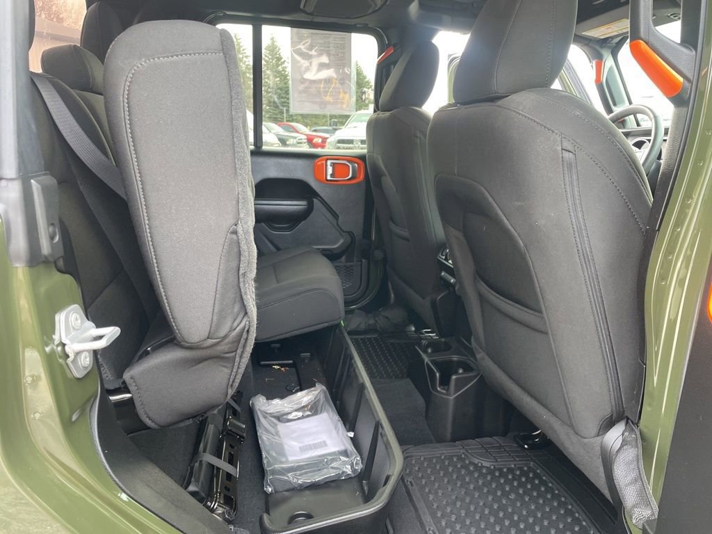 Used 2023 Jeep Gladiator Sport image 43