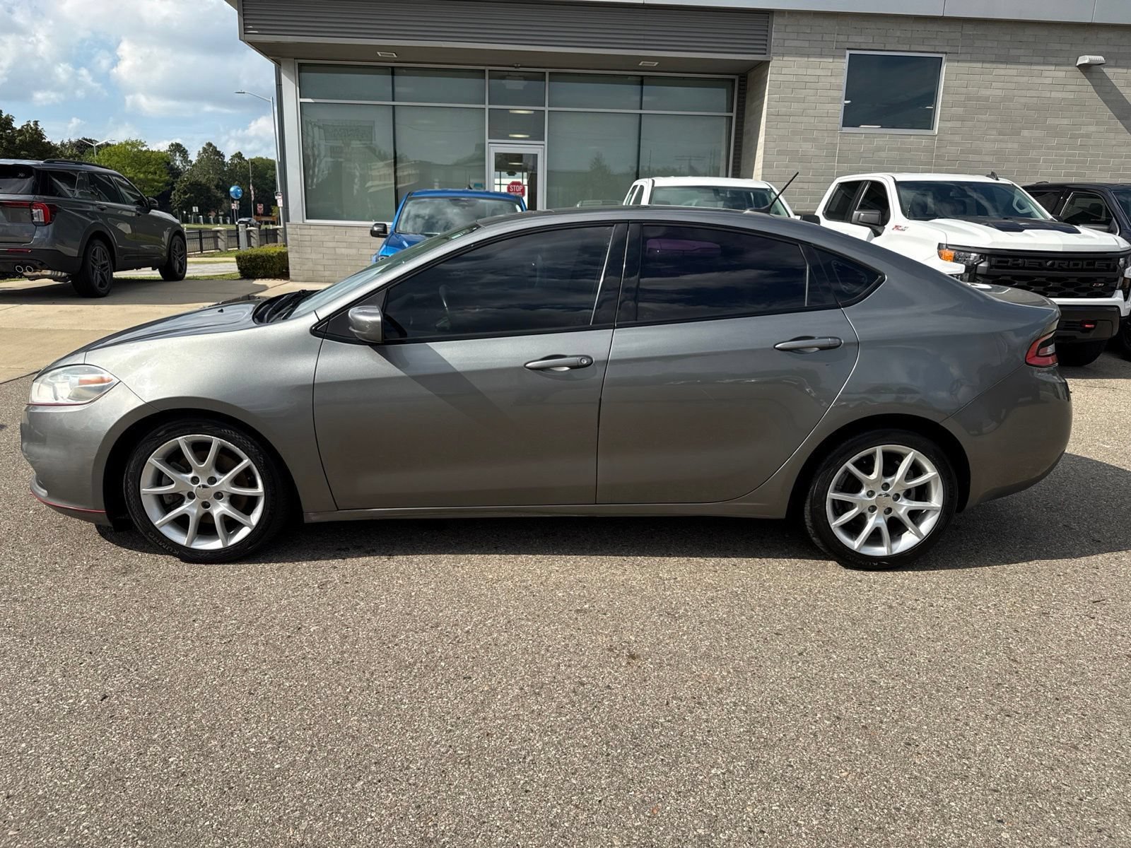 Used 2013 Dodge Dart SXT w/ Popular Equipment Group FWD image 10