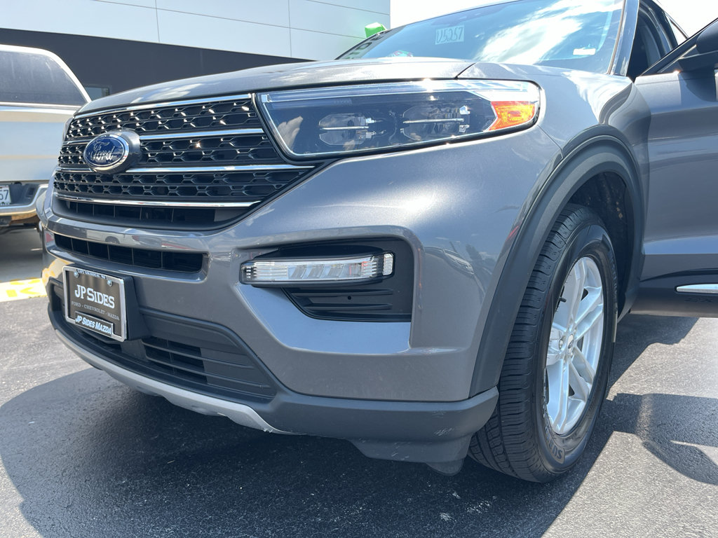 Used 2022 Ford Explorer XLT w/ Equipment Group 202A AWD/4WD image 56