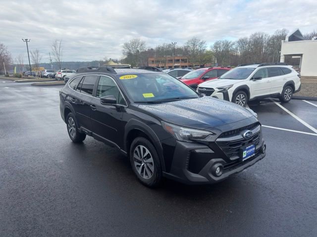 Certified 2025 Subaru Outback Premium image 3