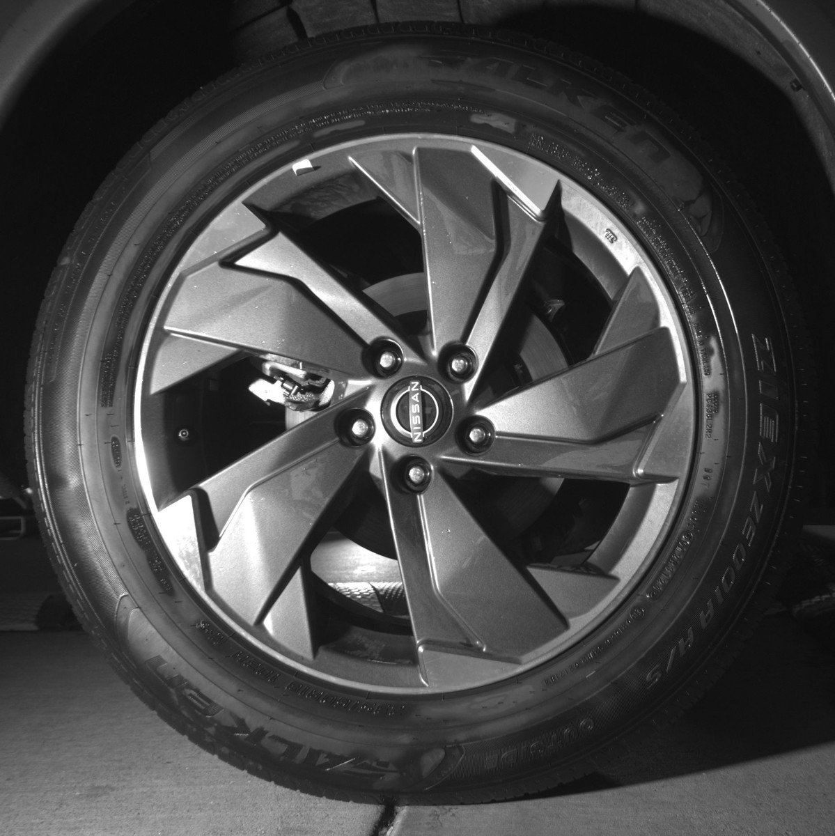 Used 2025 Nissan Rogue SV image 15