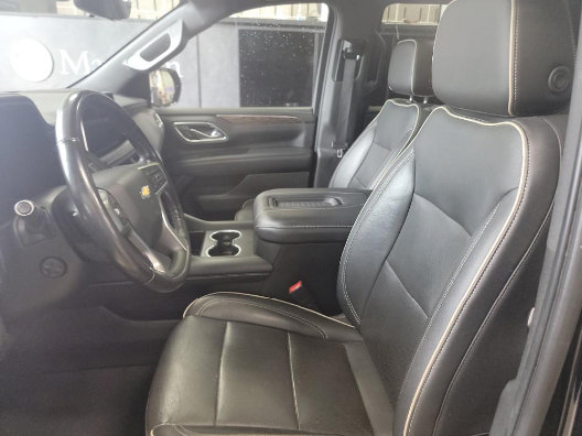Used 2021 Chevrolet Tahoe Premier w/ Premium Package AWD/4WD image 4