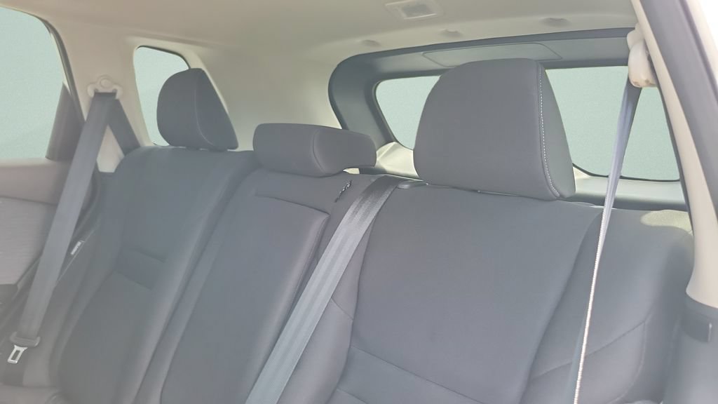 Used 2023 Nissan Rogue S FWD image 12