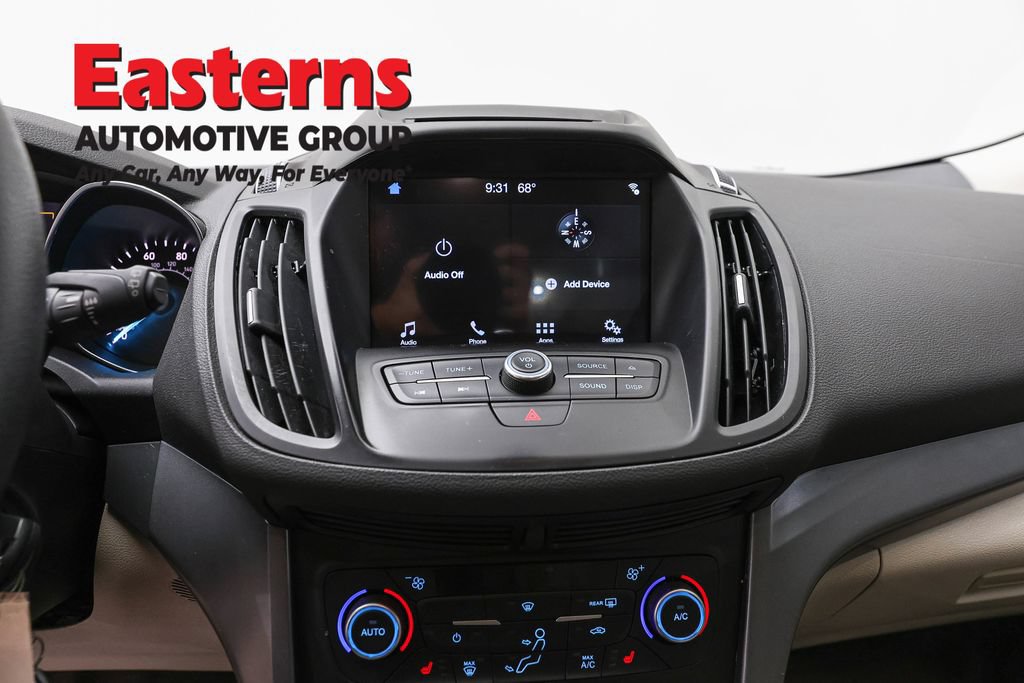 Used 2018 Ford Escape SE w/ SE Sync 3 Package AWD/4WD image 11