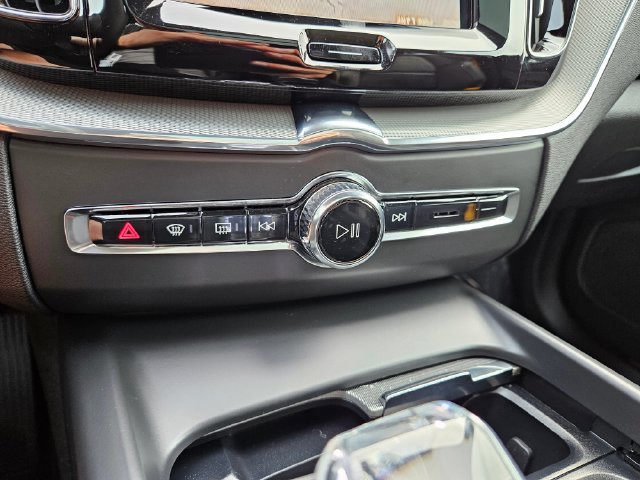 Certified 2024 Volvo XC60 T8 Polestar AWD/4WD image 26