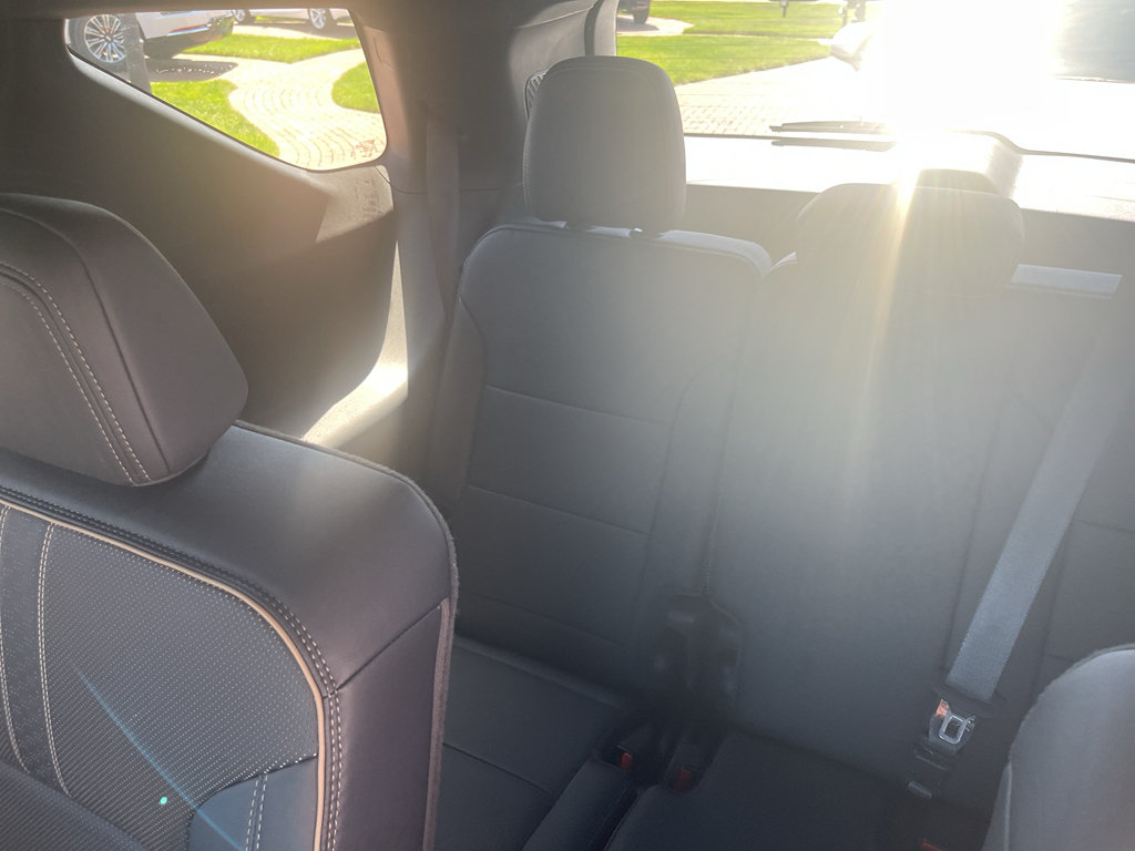 Used 2025 Chevrolet Traverse High Country w/ LPO, Floor Liner Package AWD/4WD image 37