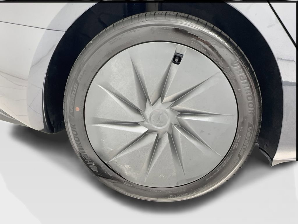 Used 2025 Tesla Model 3 image 11