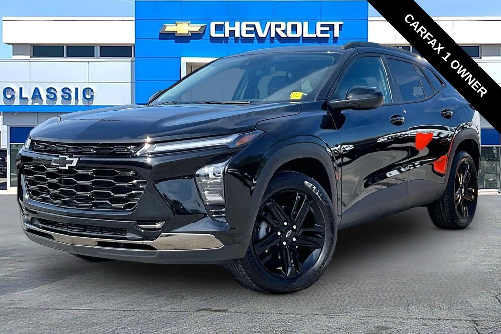 Used 2025 Chevrolet Trax ACTIV w/ Driver Confidence Package FWD image 2