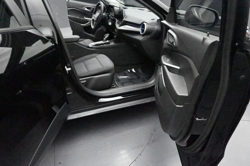 Used 2024 Chevrolet Trax LS FWD image 15