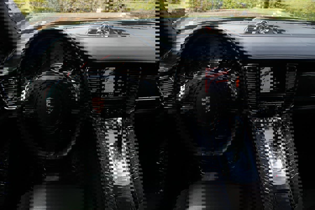 Used 2013 Porsche Panamera GTS image 23