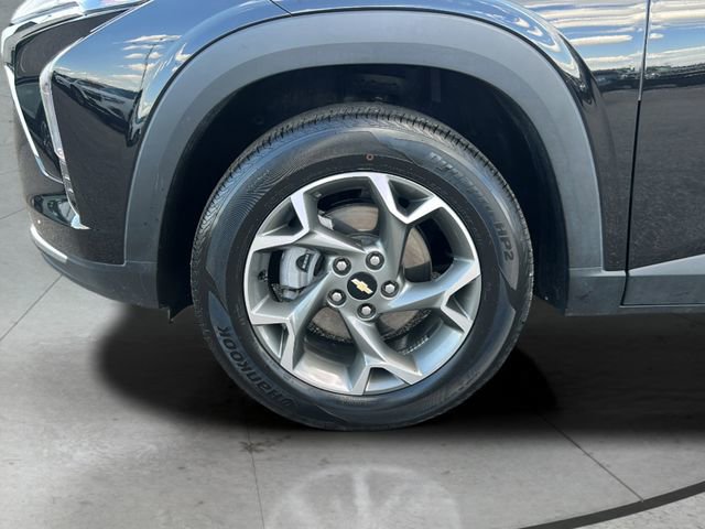 Used 2025 Chevrolet Trax LT w/ LT Convenience Package image 26