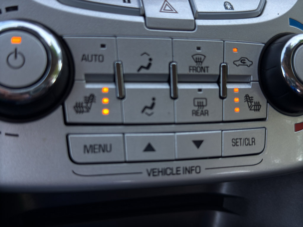 Used 2012 Chevrolet Equinox LT AWD/4WD image 26