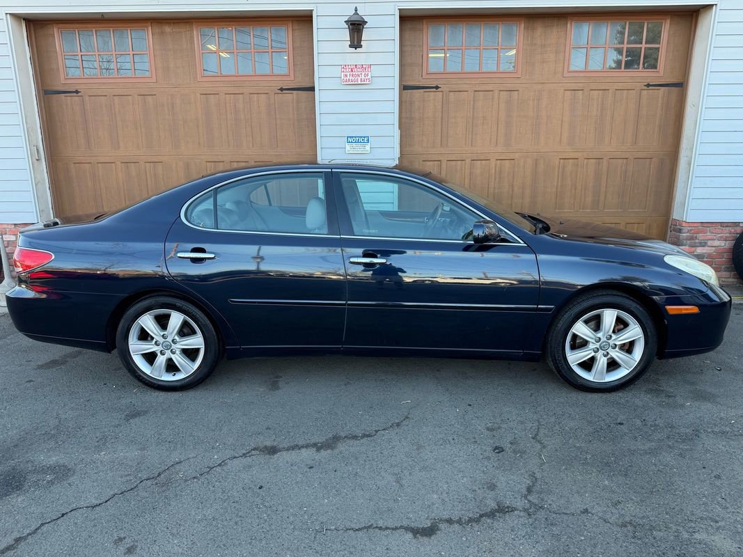 Used 2005 Lexus ES 330 image 2