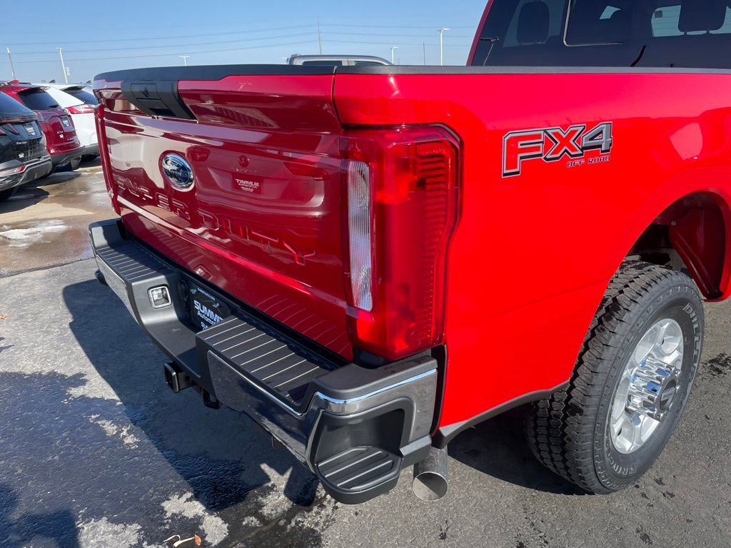 New 2026 Ford F250 XLT w/ FX4 Off-Road Package image 29