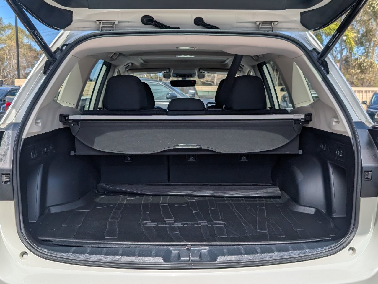Used 2020 Subaru Forester Premium AWD/4WD image 9
