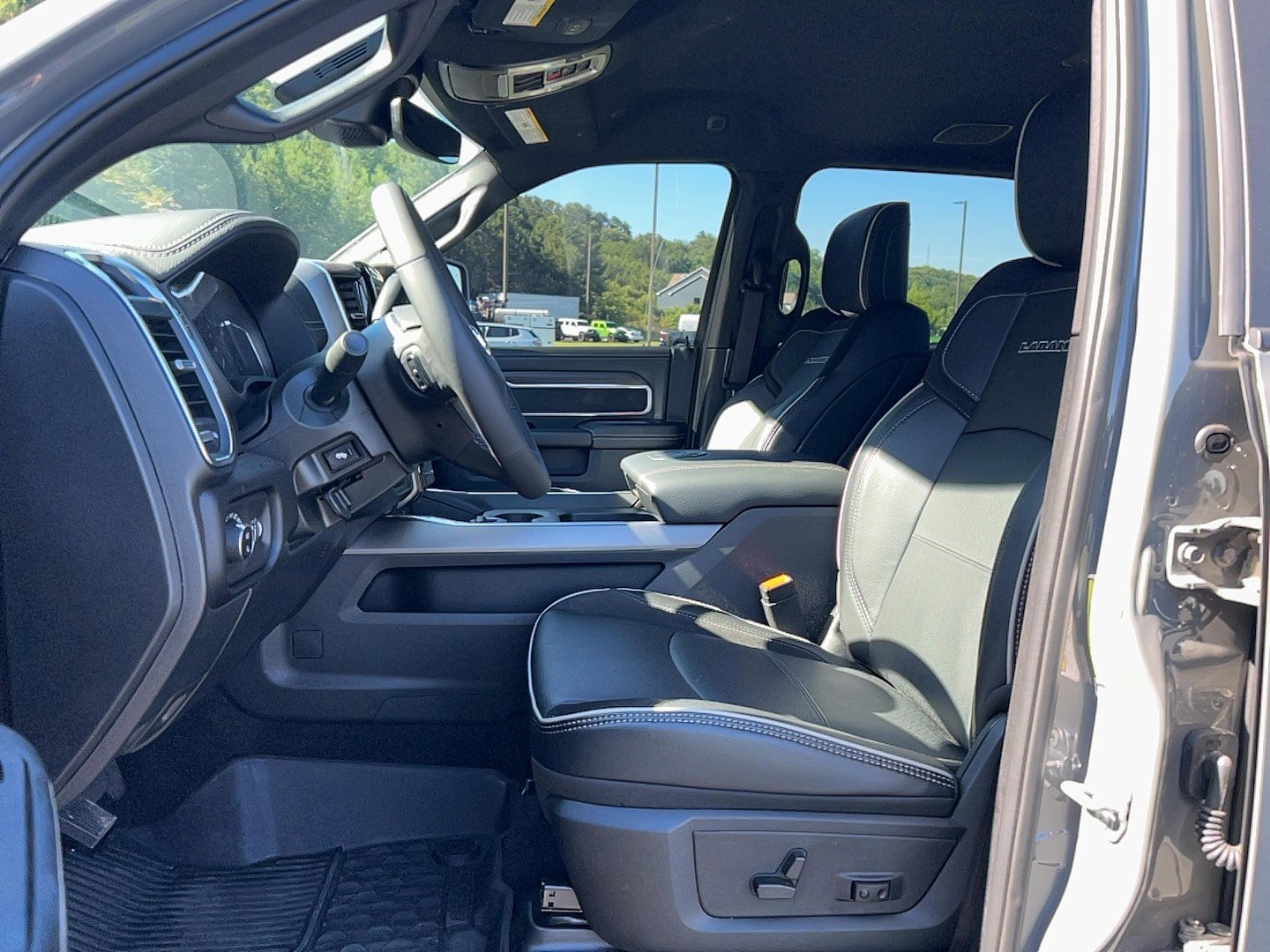 Used 2026 RAM 3500 Laramie w/ Night Edition AWD/4WD image 13