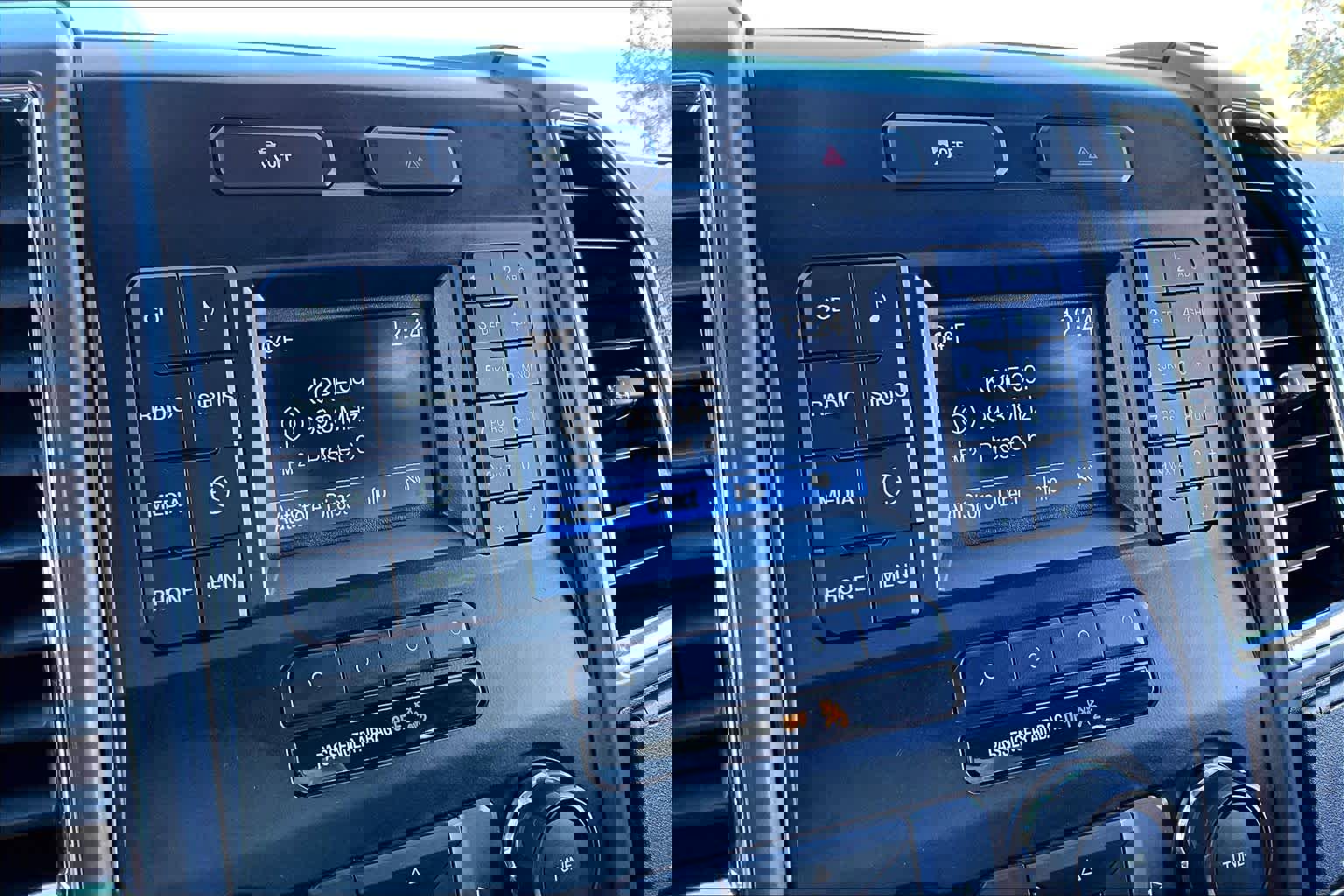 Used 2016 Ford F150 XLT image 35