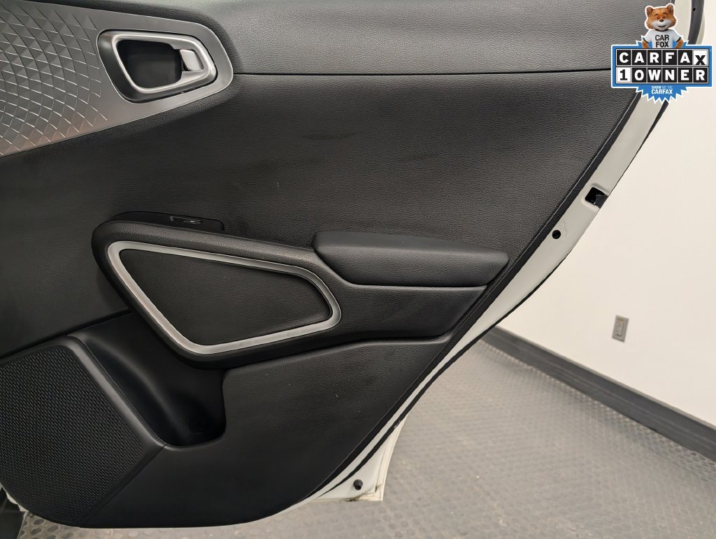 Certified 2025 Kia Soul LX FWD image 34