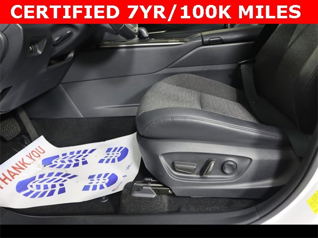 Used 2023 Toyota Crown XLE image 18