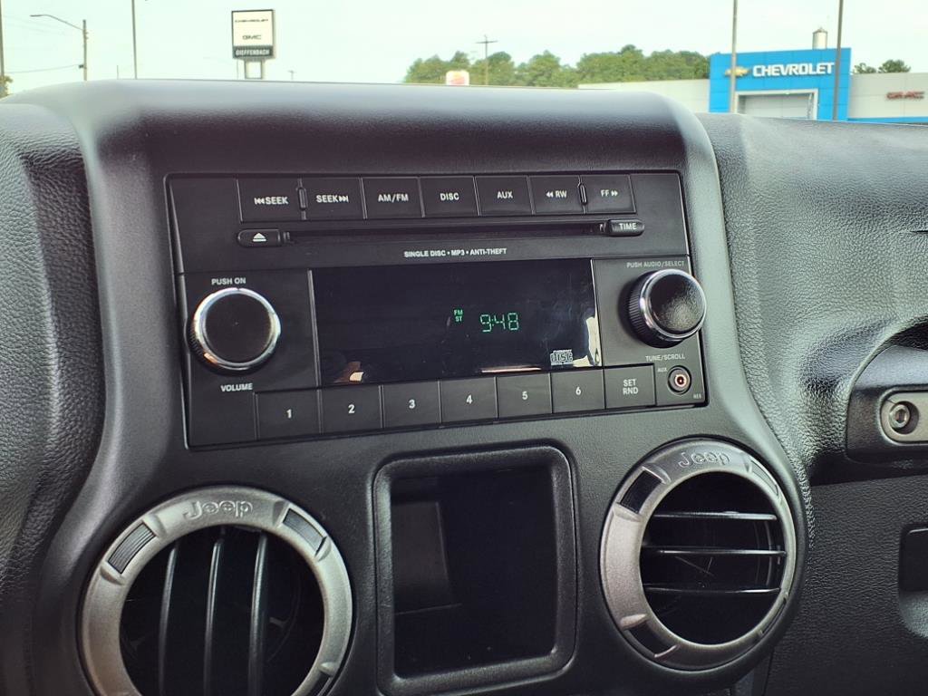 Used 2017 Jeep Wrangler Unlimited Sport image 7