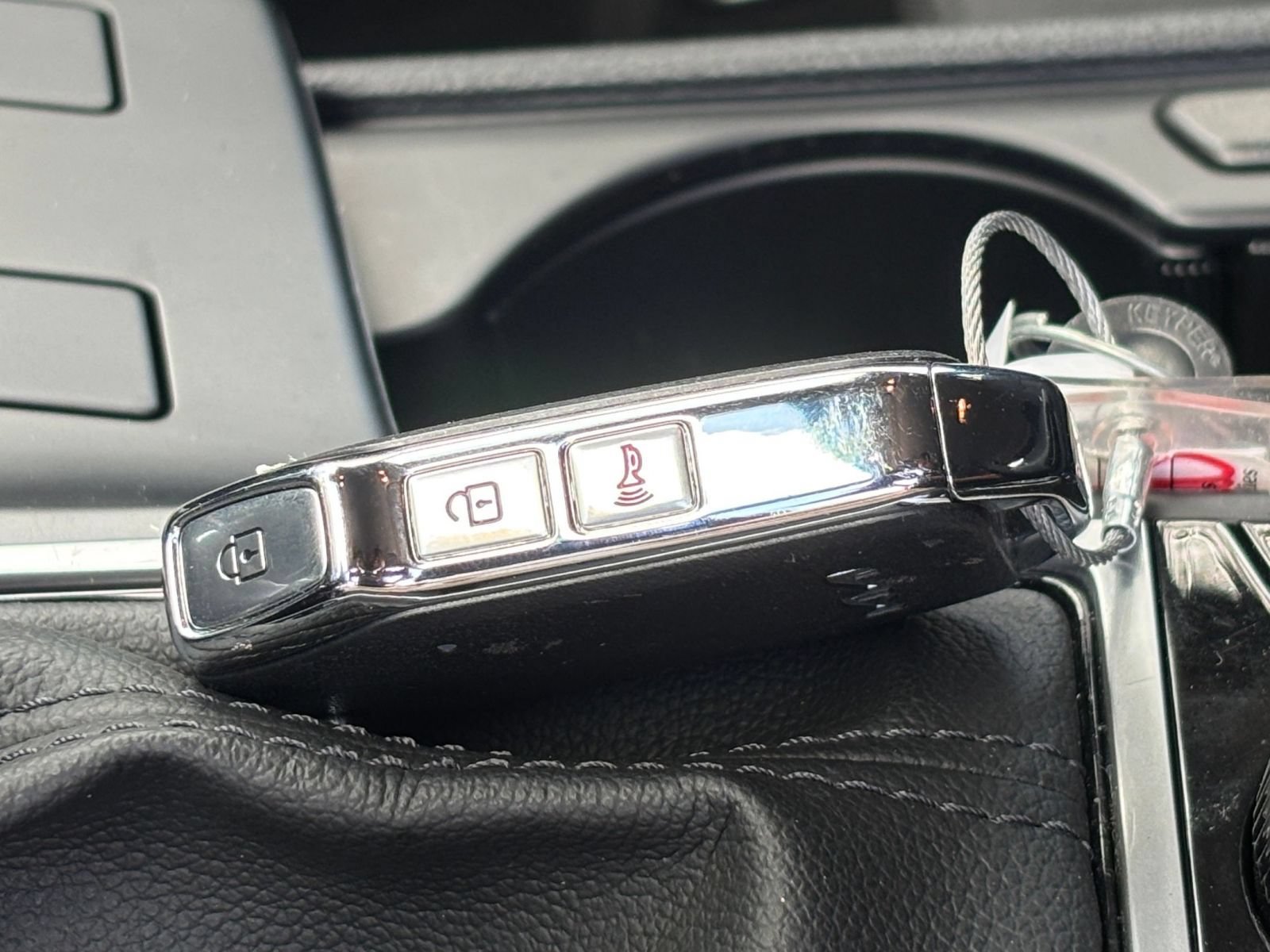 Used 2025 Kia Sportage LX FWD image 21