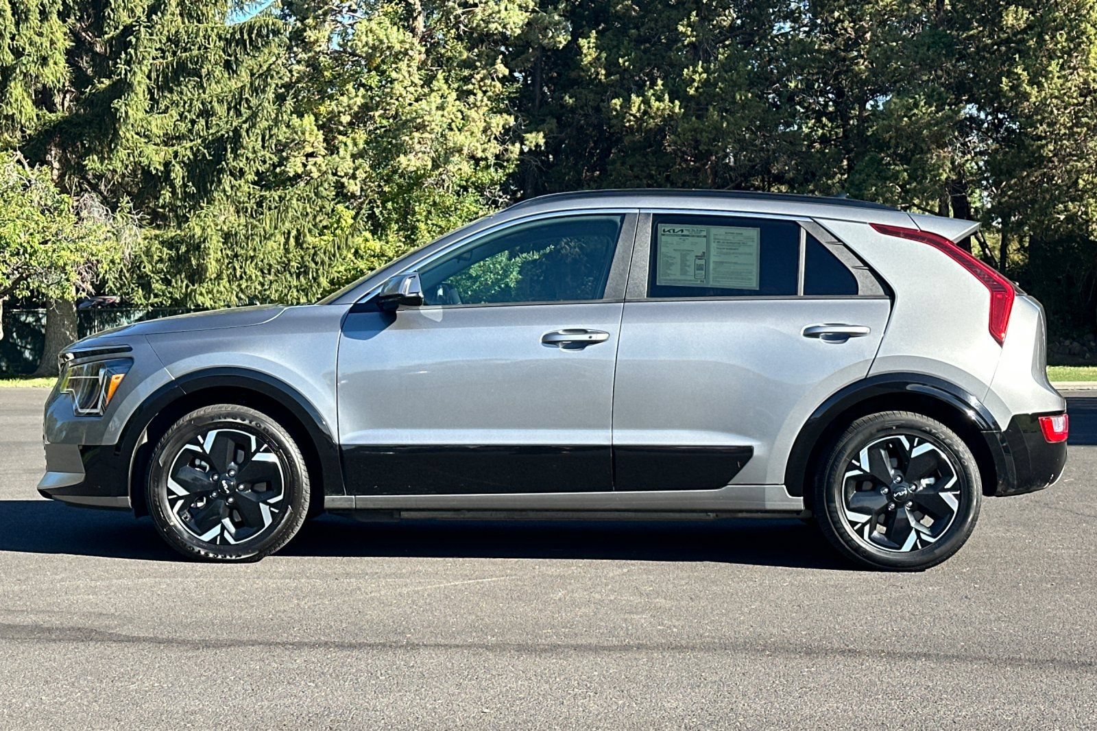 Used 2024 Kia Niro Wind FWD image 7